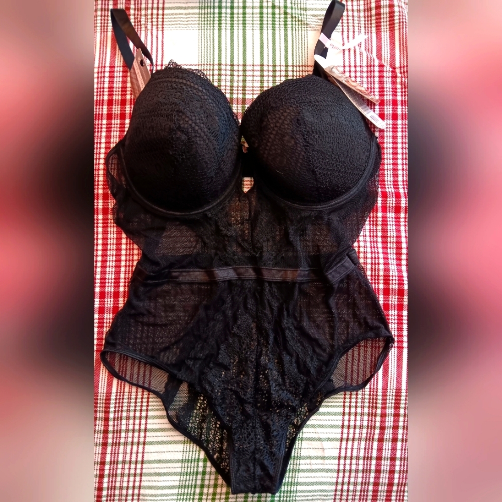 Daisy Fuentes 2x Lingerie
